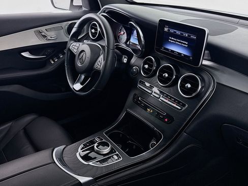 Used 2019 Mercedes-Benz GLC 300 image 16