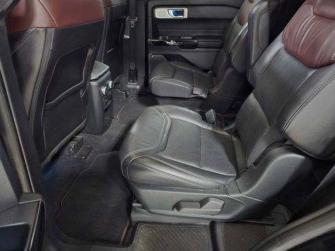 Used 2021 Ford Explorer Platinum w/ Equipment Group 601A image 21