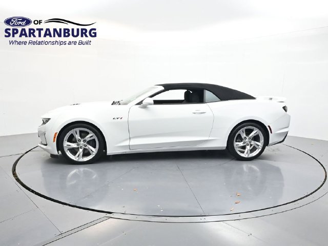 Used 2023 Chevrolet Camaro LT RWD image 4