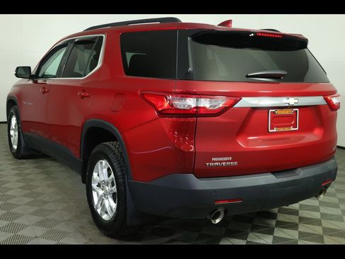 Used 2019 Chevrolet Traverse LT FWD image 16