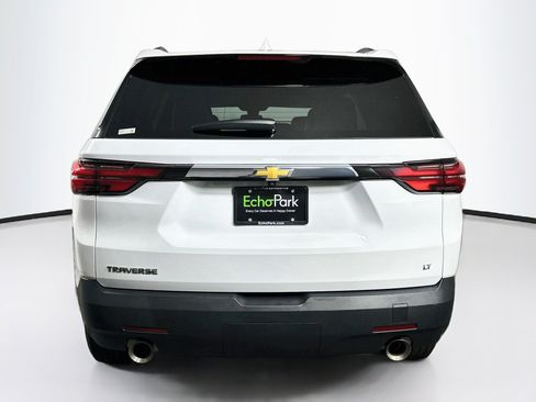 Used 2023 Chevrolet Traverse LT FWD image 7