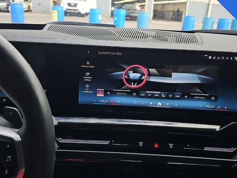 Used 2024 BMW 530i w/ M Sport Package image 7