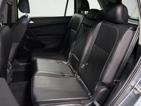 Used 2022 Volkswagen Tiguan SE FWD image 26