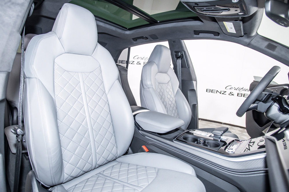 Used 2025 Audi SQ8 Prestige AWD/4WD image 16