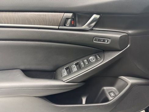 Used 2021 Honda Accord EX-L image 9