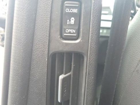 Used 2025 Honda Odyssey EX-L image 18