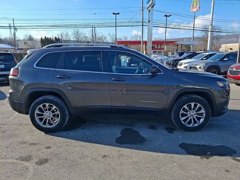 Used 2020 Jeep Cherokee Latitude Plus w/ Cold Weather Group image 7