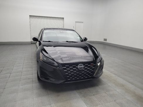 Used 2024 Nissan Altima 2.5 SR image 14