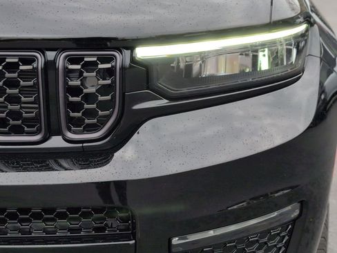 New 2025 Jeep Grand Cherokee L Summit image 10