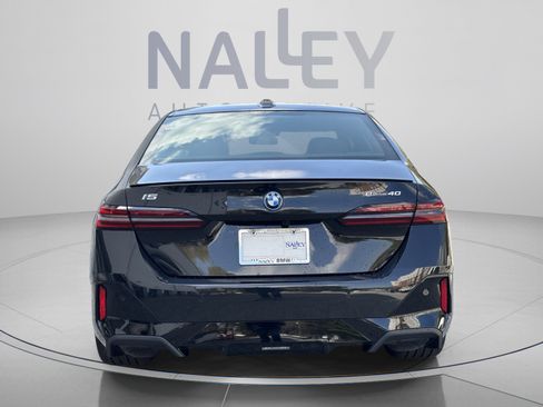 Used 2026 BMW i5 eDrive40 w/ M Sport Package RWD image 3