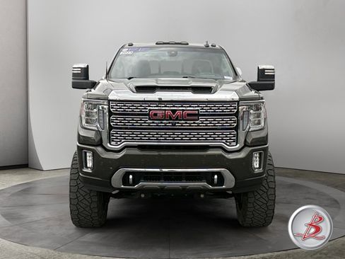 Used 2023 GMC Sierra 3500 Denali w/ Technology Package AWD/4WD image 2