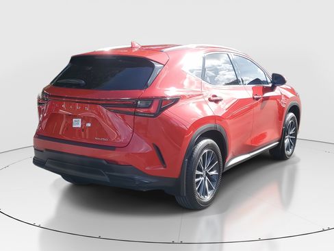 Certified 2025 Lexus NX 250 FWD image 7