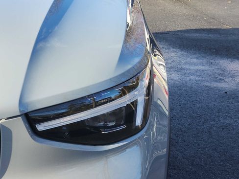 Used 2025 Volvo XC40 B5 Ultra w/ Protection Package Premier image 9