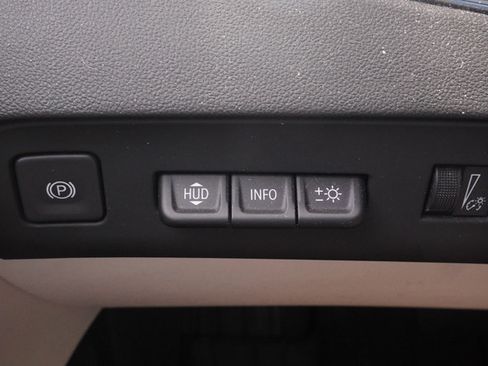 Used 2024 Buick Enclave Premium w/ Experience Buick Package FWD image 12