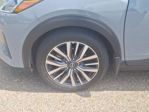 Certified 2024 Nissan Kicks SV FWD image 16
