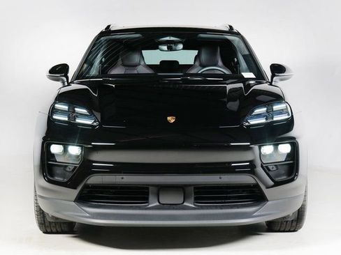 New 2025 Porsche Macan 4 Electric image 6
