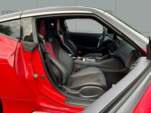Certified 2025 Nissan Z NISMO w/ Floor Mat Package RWD image 26