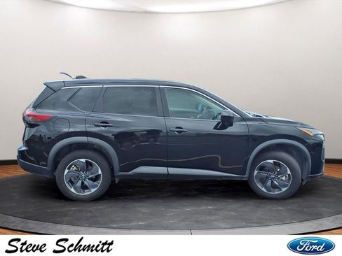 Used 2024 Nissan Rogue SV FWD image 26