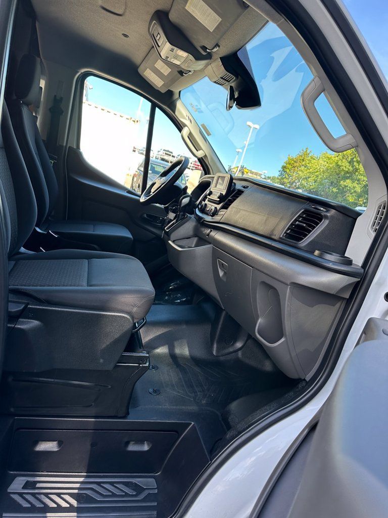 Used 2025 Ford Transit 250 Low Roof w/ Exterior Upgrade Package RWD image 29