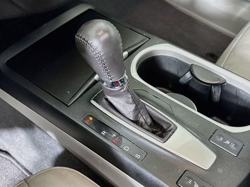 Used 2018 Acura RDX w/ Technology Package FWD image 16