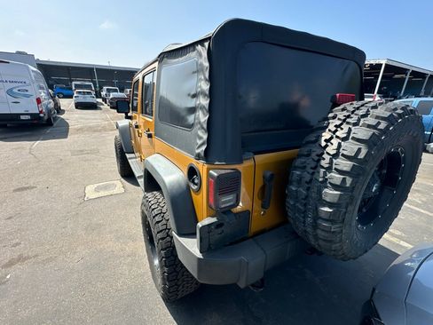 Used 2014 Jeep Wrangler Unlimited Sport image 4