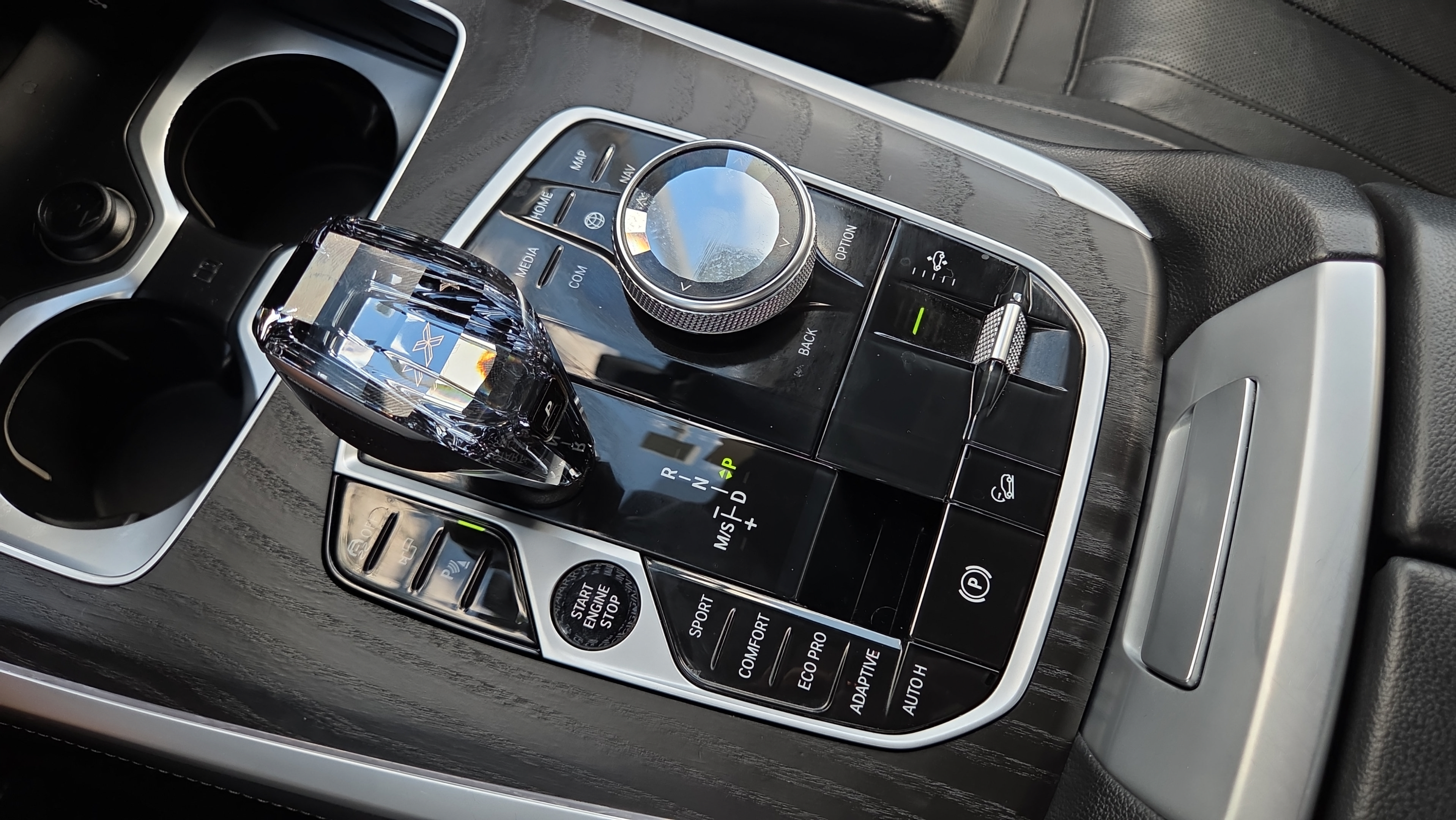 Used 2021 BMW X7 xDrive40i w/ M Sport Package AWD/4WD image 32