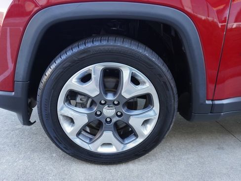 Used 2018 Jeep Compass Limited w/ Navigation Group image 28