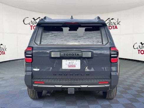 New 2026 Toyota 4Runner SR5 AWD/4WD image 6