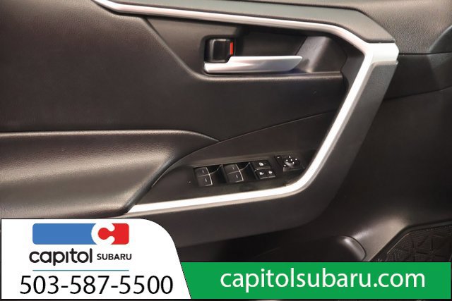 Used 2025 Toyota RAV4 XLE AWD/4WD image 9