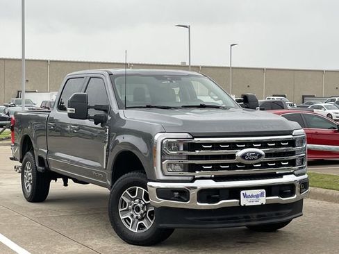Used 2024 Ford F250 Lariat AWD/4WD image 2