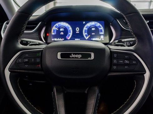 Certified 2023 Jeep Grand Cherokee L Limited image 13