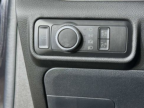 Used 2022 Ford Explorer XLT image 10