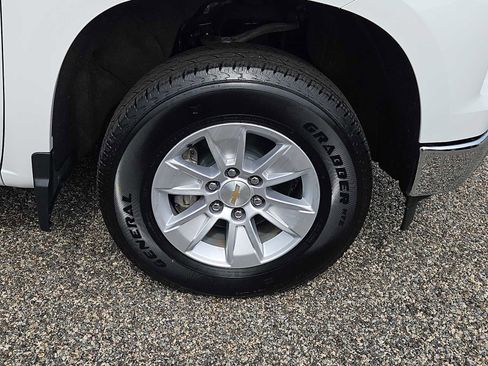 Used 2025 Chevrolet Silverado 1500 LT AWD/4WD image 10