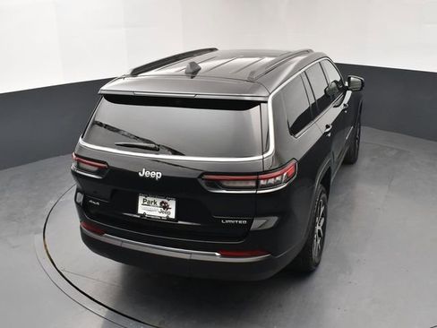 Used 2025 Jeep Grand Cherokee L Limited image 17