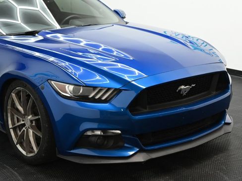 Used 2017 Ford Mustang GT Premium w/ GT Performance Package RWD image 8