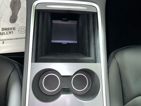 Used 2024 Tesla Model Y Long Range AWD/4WD image 21