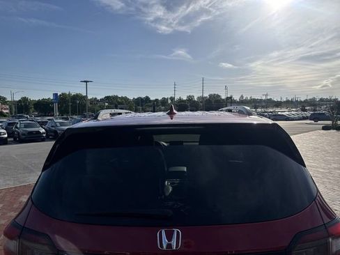 Certified 2025 Honda Pilot Elite image 13