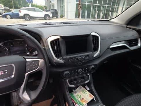 Used 2022 GMC Terrain SLE w/ Driver Convenience Package AWD/4WD image 15