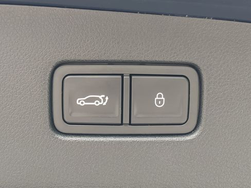 Used 2023 Genesis GV70 3.5T Sport w/ Sport Prestige Package image 39