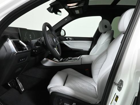 Used 2026 BMW X5 xDrive50e w/ M Sport Package image 3