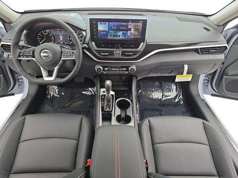 New 2025 Nissan Altima 2.5 SR w/ SR Premium Package image 9