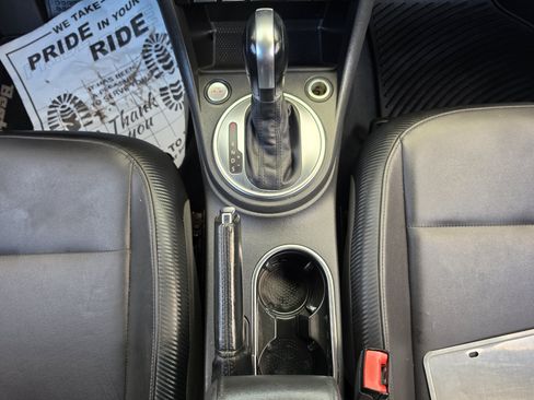 Used 2013 Volkswagen Beetle 2.5 FWD image 31