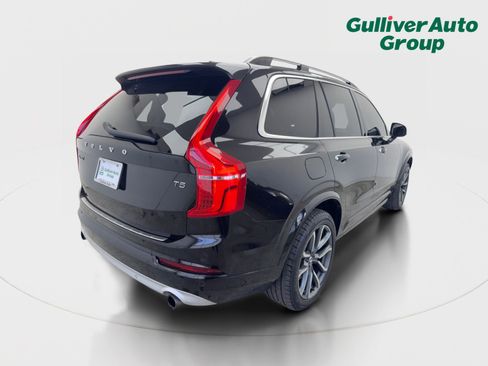 Used 2019 Volvo XC90 T5 Momentum w/ Multimedia Package image 5