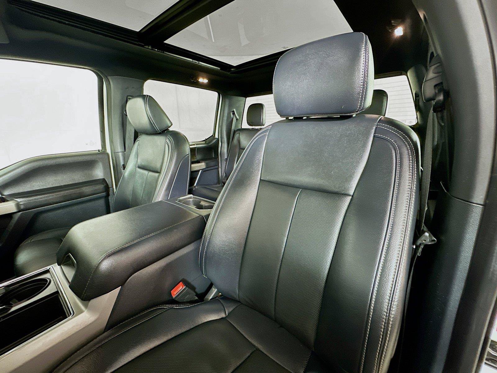 Used 2022 Ford F250 Lariat w/ Black Appearance Package AWD/4WD image 21