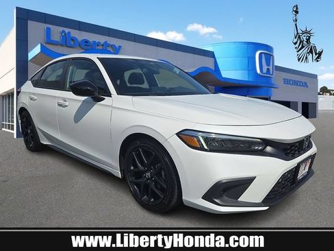 Used 2024 Honda Civic Sport image 1