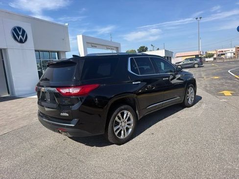 Used 2018 Chevrolet Traverse High Country AWD/4WD image 4