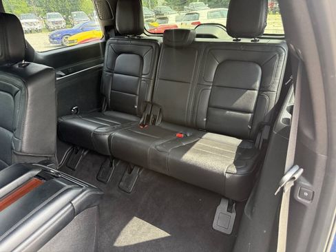 Used 2018 Lincoln Navigator Reserve w/ Technology Package AWD/4WD image 27