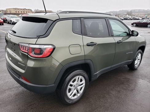 Used 2018 Jeep Compass Sport image 4