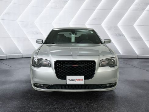 Used 2023 Chrysler 300 S RWD image 2