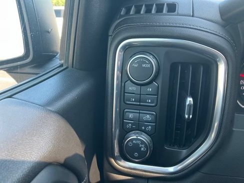 Used 2021 Chevrolet Silverado 1500 LT Trail Boss w/ Convenience Package II AWD/4WD image 15